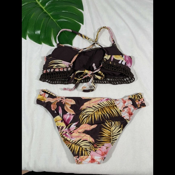 NEW Xhilaration Floral Crochet Trim Bikini Top + Hipster Bottom [‎ Small ] - Picture 8 of 13